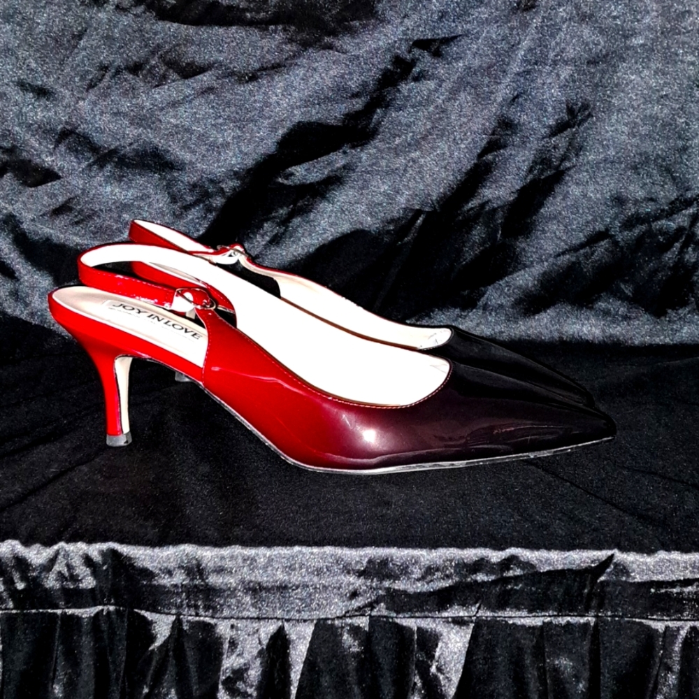 Gorgeous black/red ombre pumps